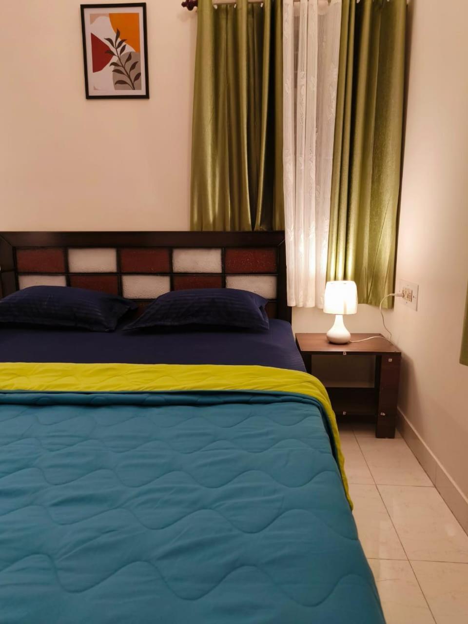 Homestayz Crown Bangalore Zimmer foto